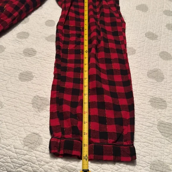 Like New Women’s Red and Black Plaid Pajama Set - Picture 8 of 9